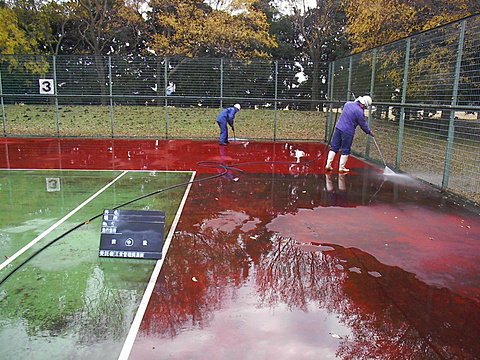 テニスコート清掃
